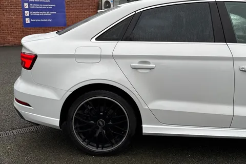 BA68UBD Audi A3 1.5 TFSI CoD 35 S line Euro 6 (s/s) 4dr Thumbnail #31