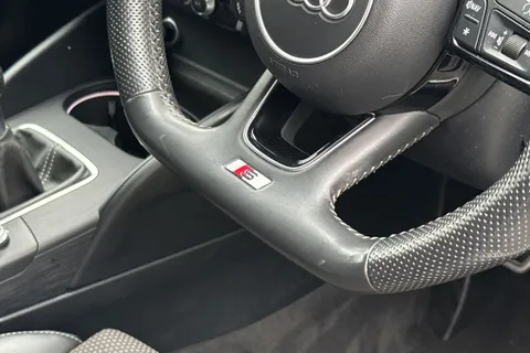 BA68UBD Audi A3 1.5 TFSI CoD 35 S line Euro 6 (s/s) 4dr Thumbnail #34