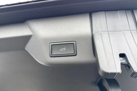 CX26JZN Volkswagen Multivan 2.0 TDI Style MPV 5dr Diesel DSG Euro 6 (s/s) (150 ps) Thumbnail #30