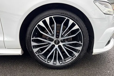 DG18XLP Audi A6 Avant 2.0 TDI Black Edition S Tronic quattro Euro 6 (s/s) 5dr Thumbnail #7