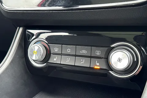 DF69RPX MG Mg Zs 44.5kWh Exclusive Auto 5dr Thumbnail #20