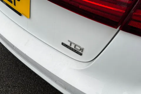 DG18XLP Audi A6 Avant 2.0 TDI Black Edition S Tronic quattro Euro 6 (s/s) 5dr Thumbnail #33