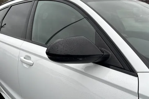 DG18XLP Audi A6 Avant 2.0 TDI Black Edition S Tronic quattro Euro 6 (s/s) 5dr Thumbnail #36