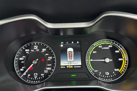 DF69RPX MG Mg Zs 44.5kWh Exclusive Auto 5dr Thumbnail #45