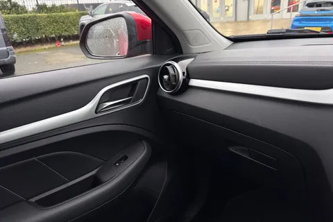 DF69RPX MG Mg Zs 44.5kWh Exclusive Auto 5dr Thumbnail #61