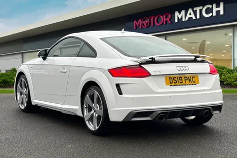 DS19PKC Audi TT 2.0 TFSI 40 S line Coupe 3dr Petrol S Tronic Euro 6 (s/s) (197 ps) Thumbnail #3