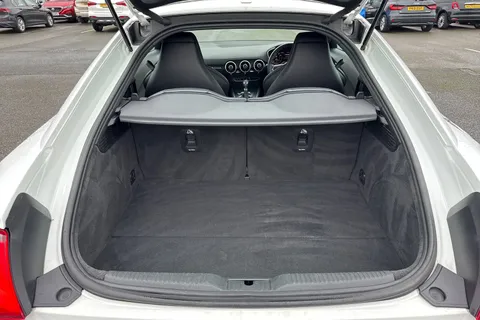 DS19PKC Audi TT 2.0 TFSI 40 S line Coupe 3dr Petrol S Tronic Euro 6 (s/s) (197 ps) Thumbnail #8