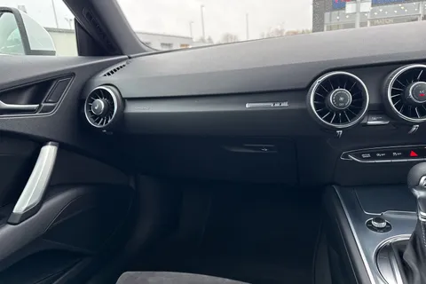 DS19PKC Audi TT 2.0 TFSI 40 S line Coupe 3dr Petrol S Tronic Euro 6 (s/s) (197 ps) Thumbnail #21