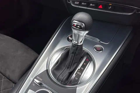 DS19PKC Audi TT 2.0 TFSI 40 S line Coupe 3dr Petrol S Tronic Euro 6 (s/s) (197 ps) Thumbnail #24