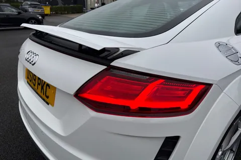 DS19PKC Audi TT 2.0 TFSI 40 S line Coupe 3dr Petrol S Tronic Euro 6 (s/s) (197 ps) Thumbnail #33