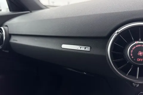 DS19PKC Audi TT 2.0 TFSI 40 S line Coupe 3dr Petrol S Tronic Euro 6 (s/s) (197 ps) Thumbnail #61