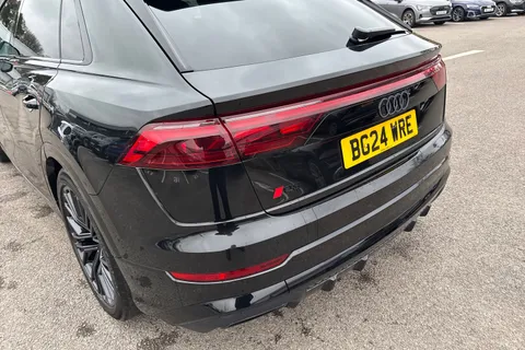 BG24WRE Audi Q8 SUV Launch Edition 55 TFSI quattro 340 PS tiptronic Thumbnail #8