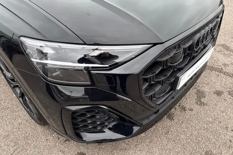 BG24WRE Audi Q8 SUV Launch Edition 55 TFSI quattro 340 PS tiptronic Thumbnail #9