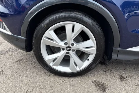 13 of 55 for Audi Q4 e-tron Q4 S line 40 e-tron 150,00 kW