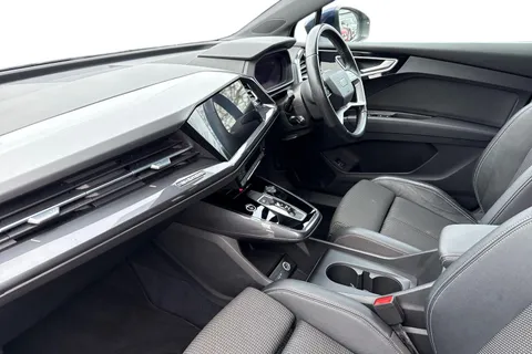 15 of 55 for Audi Q4 e-tron Q4 S line 40 e-tron 150,00 kW