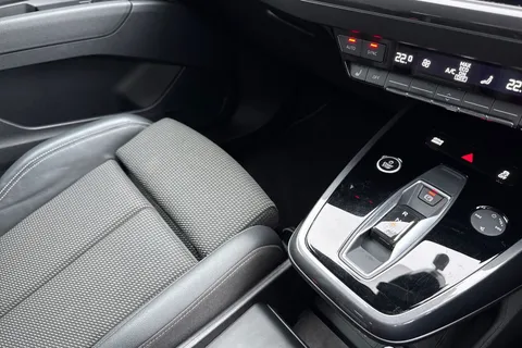 20 of 55 for Audi Q4 e-tron Q4 S line 40 e-tron 150,00 kW