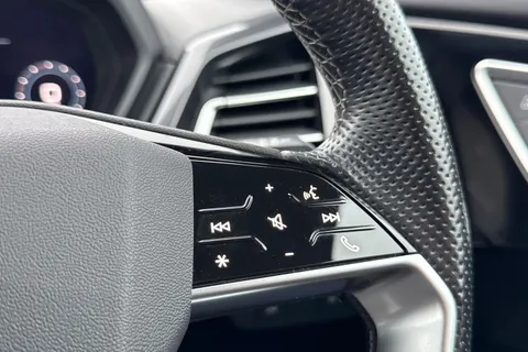 25 of 55 for Audi Q4 e-tron Q4 S line 40 e-tron 150,00 kW