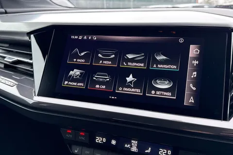 32 of 55 for Audi Q4 e-tron Q4 S line 40 e-tron 150,00 kW