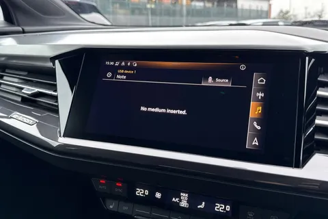 35 of 55 for Audi Q4 e-tron Q4 S line 40 e-tron 150,00 kW