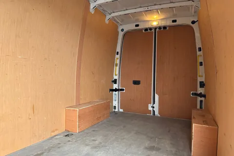 DG25EHX Volkswagen Crafter 2.0 TDI 163PS HDE Commerce Plus High Roof Van Thumbnail #20