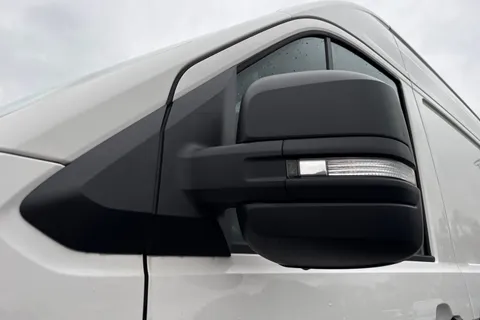 DG25EHX Volkswagen Crafter 2.0 TDI 163PS HDE Commerce Plus High Roof Van Thumbnail #28