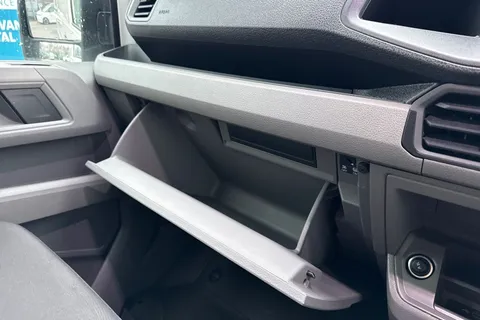 DG25EHX Volkswagen Crafter 2.0 TDI 163PS HDE Commerce Plus High Roof Van Thumbnail #36