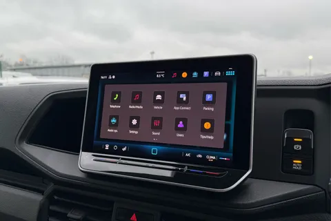 DG25EHX Volkswagen Crafter 2.0 TDI 163PS HDE Commerce Plus High Roof Van Thumbnail #46