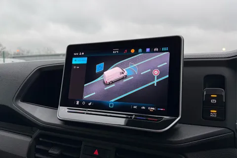 DG25EHX Volkswagen Crafter 2.0 TDI 163PS HDE Commerce Plus High Roof Van Thumbnail #53