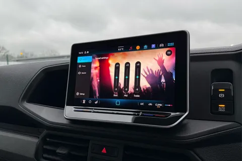 DG25EHX Volkswagen Crafter 2.0 TDI 163PS HDE Commerce Plus High Roof Van Thumbnail #55