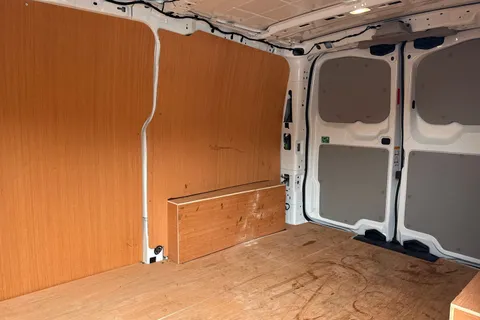 MF25JKZ Volkswagen Transporter 2.0 TDI 150 Commerce Plus Van Thumbnail #14