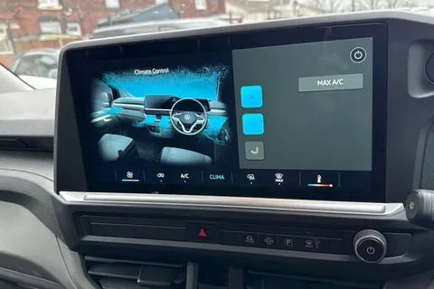 MF25JKZ Volkswagen Transporter 2.0 TDI 150 Commerce Plus Van Thumbnail #19