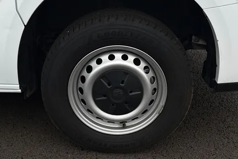 MF25JKZ Volkswagen Transporter 2.0 TDI 150 Commerce Plus Van Thumbnail #23