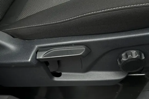 MF25JKZ Volkswagen Transporter 2.0 TDI 150 Commerce Plus Van Thumbnail #33