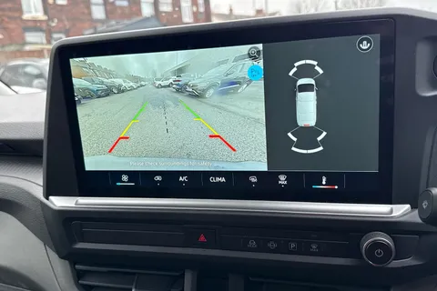 MF25JKZ Volkswagen Transporter 2.0 TDI 150 Commerce Plus Van Thumbnail #37