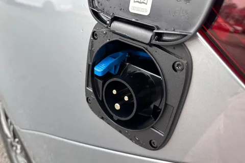 DC75XOH Volkswagen California Coast T7 SWB 150 PS DSG - Parking Heater/ Tow Pack Thumbnail #26