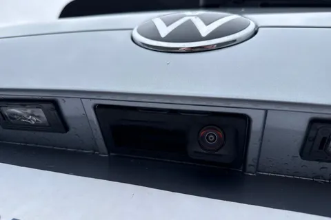 DC75XOH Volkswagen California Coast T7 SWB 150 PS DSG - Parking Heater/ Tow Pack Thumbnail #31