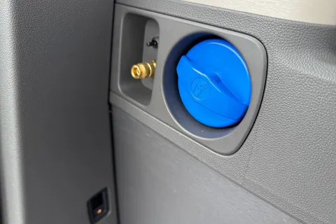 DC75XOH Volkswagen California Coast T7 SWB 150 PS DSG - Parking Heater/ Tow Pack Thumbnail #37