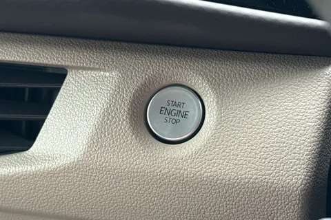 DC75XOH Volkswagen California Coast T7 SWB 150 PS DSG - Parking Heater/ Tow Pack Thumbnail #44