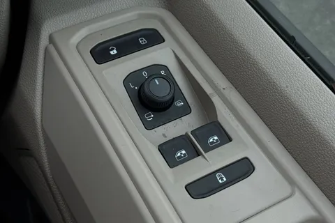 DC75XOH Volkswagen California Coast T7 SWB 150 PS DSG - Parking Heater/ Tow Pack Thumbnail #49