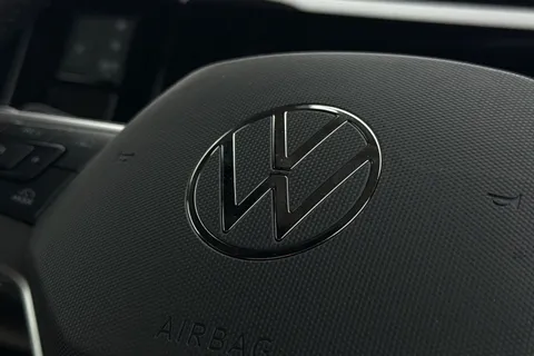 DC75XOH Volkswagen California Coast T7 SWB 150 PS DSG - Parking Heater/ Tow Pack Thumbnail #50