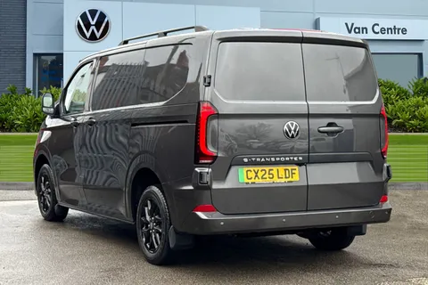 CX25LDF Volkswagen E-Transporter T32 65kWh Commerce Pro Auto RWD SWB 5dr Thumbnail #2