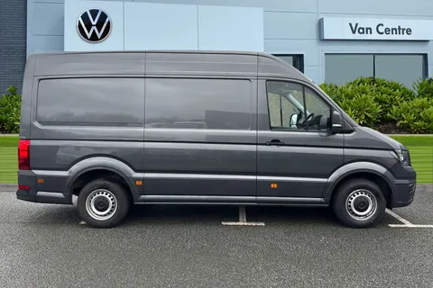 CX74ZRY Volkswagen Crafter 2.0 TDI CR35 Commerce FWD MWB High Roof Euro 6 (s/s) 5dr Thumbnail #4
