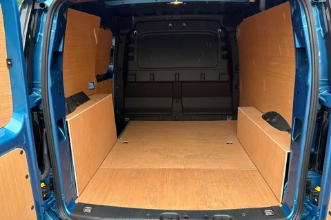 CX74LTF Volkswagen Caddy 2.0 TDI C20 Commerce Pro SWB Euro 6 (s/s) 5dr Thumbnail #8