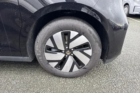 CX26HXR Volkswagen Id. Buzz Cargo Pro 79kWh Commerce Panel Van 5dr Electric Auto 4Motion (340 ps) Thumbnail #13