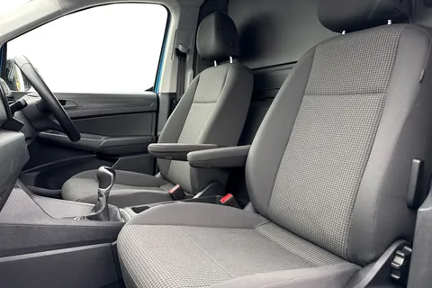 CX74LTF Volkswagen Caddy 2.0 TDI C20 Commerce Pro SWB Euro 6 (s/s) 5dr Thumbnail #17