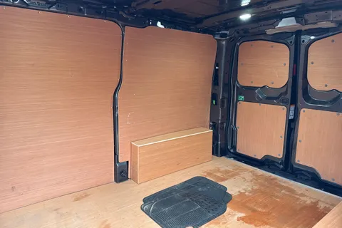 CX25LDF Volkswagen E-Transporter T32 65kWh Commerce Pro Auto RWD SWB 5dr Thumbnail #18