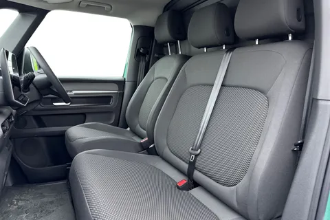 CX75UUH Volkswagen Id. Buzz Cargo Pro 79kWh Commerce Panel Van 5dr Electric Auto 4Motion (340 ps) Thumbnail #16