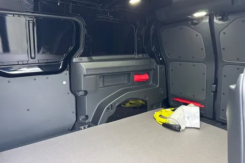 CX26HXR Volkswagen Id. Buzz Cargo Pro 79kWh Commerce Panel Van 5dr Electric Auto 4Motion (340 ps) Thumbnail #19