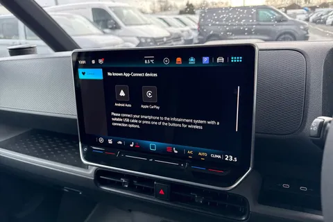 CX75UUH Volkswagen Id. Buzz Cargo Pro 79kWh Commerce Panel Van 5dr Electric Auto 4Motion (340 ps) Thumbnail #17