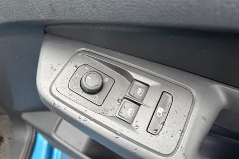 CX74LTF Volkswagen Caddy 2.0 TDI C20 Commerce Pro SWB Euro 6 (s/s) 5dr Thumbnail #22